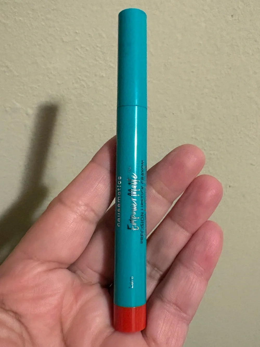 Thrive Causemetics Lip Crayon Lara Brand New The tip of the lipstick is damaged.